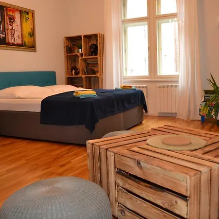 Modern Studio George Square